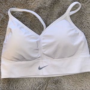 Nike sports bra / Nike white sports bra / criss cross Nike sports bra